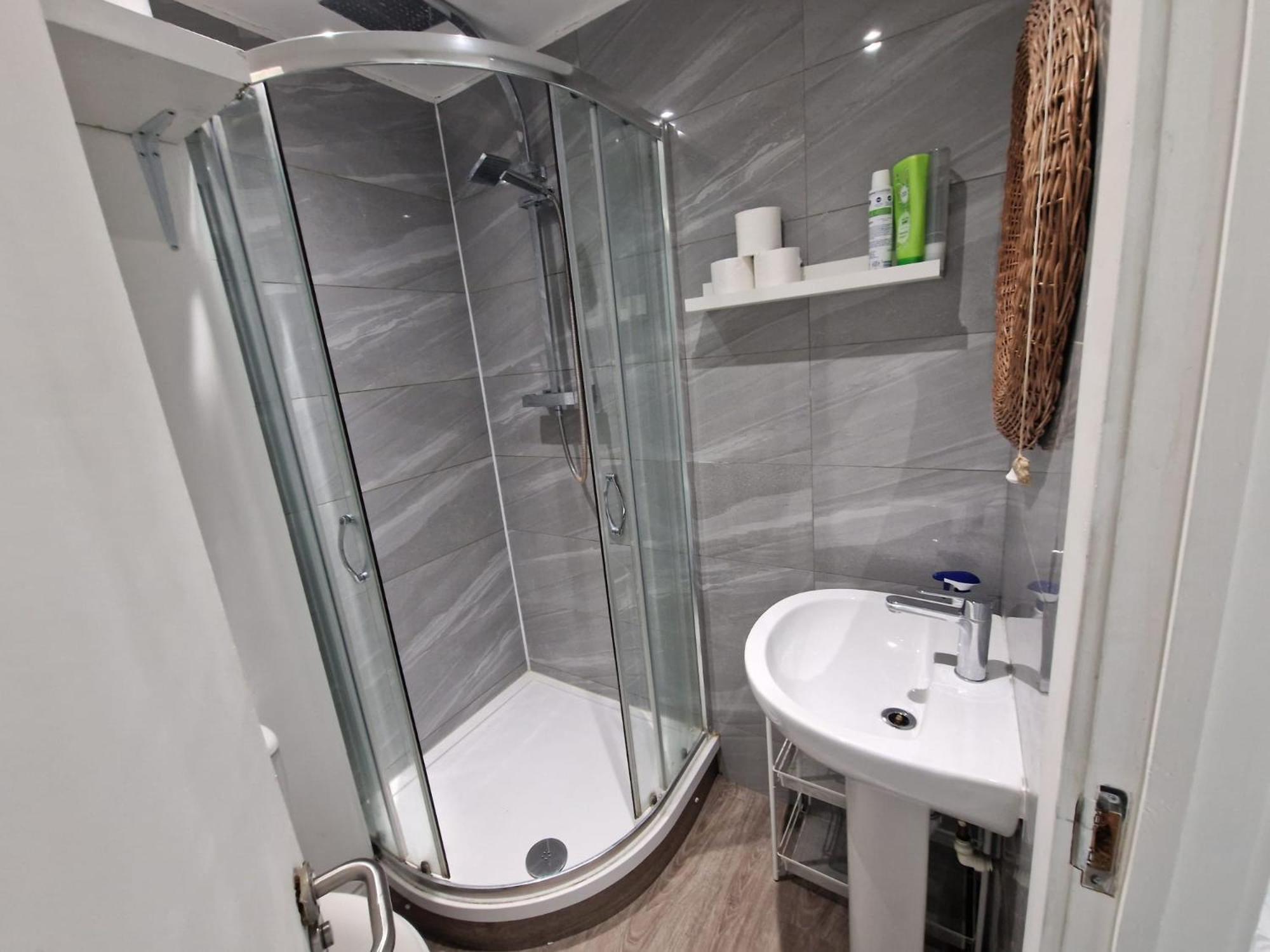 Apartment Impeccable 1-bed In *